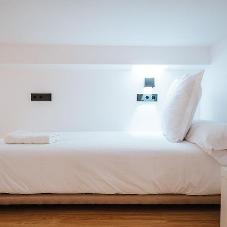 Apartamentos Montevideo 6 Sewilla Zewnętrze zdjęcie