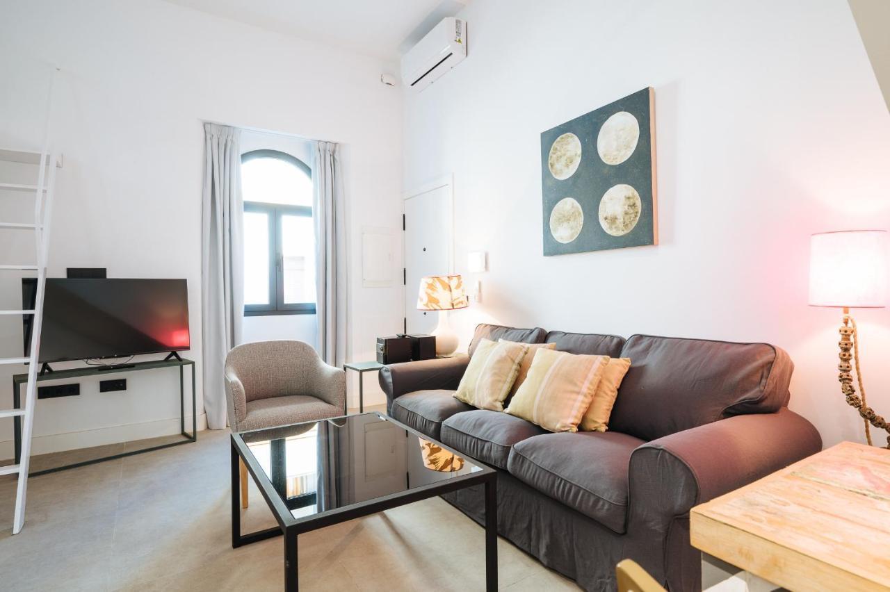 Apartamentos Montevideo 6 Sewilla Zewnętrze zdjęcie