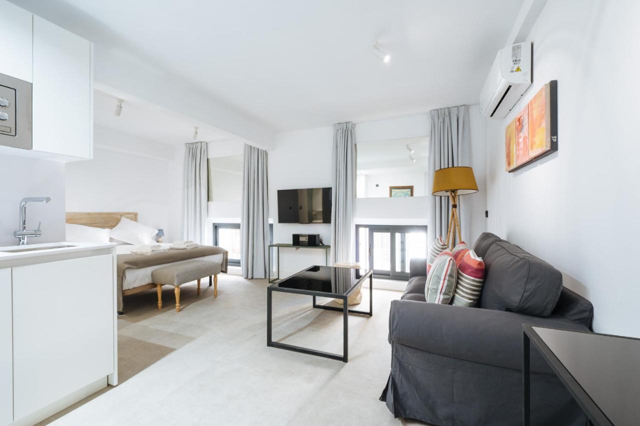 Apartamentos Montevideo 6 Sewilla Zewnętrze zdjęcie