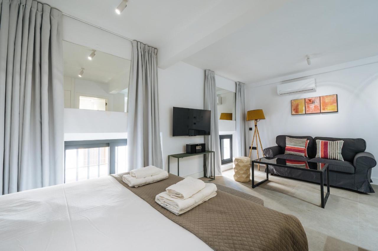 Apartamentos Montevideo 6 Sewilla Zewnętrze zdjęcie