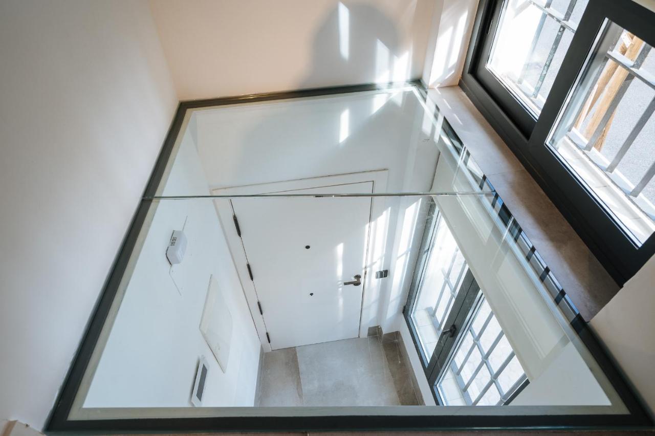 Apartamentos Montevideo 6 Sewilla Zewnętrze zdjęcie