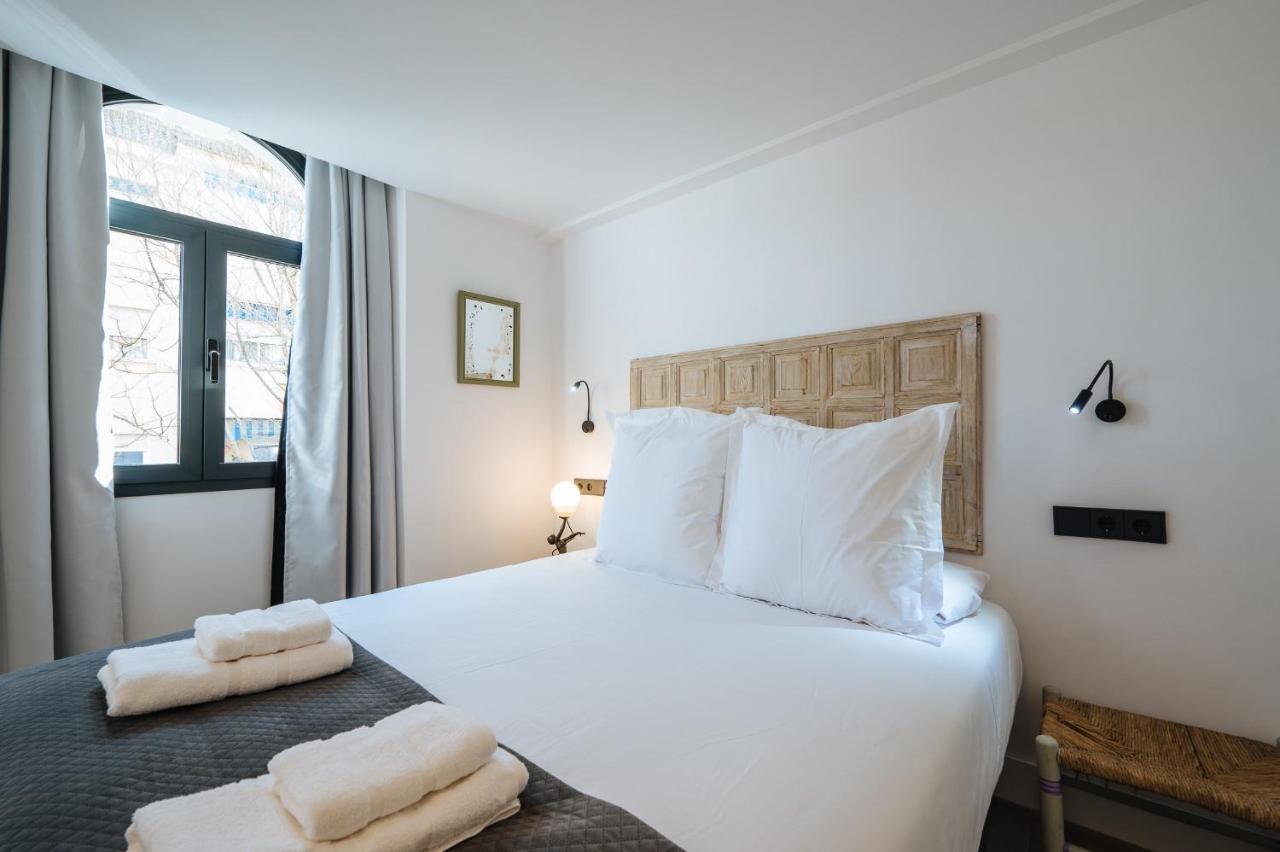 Apartamentos Montevideo 6 Sewilla Zewnętrze zdjęcie