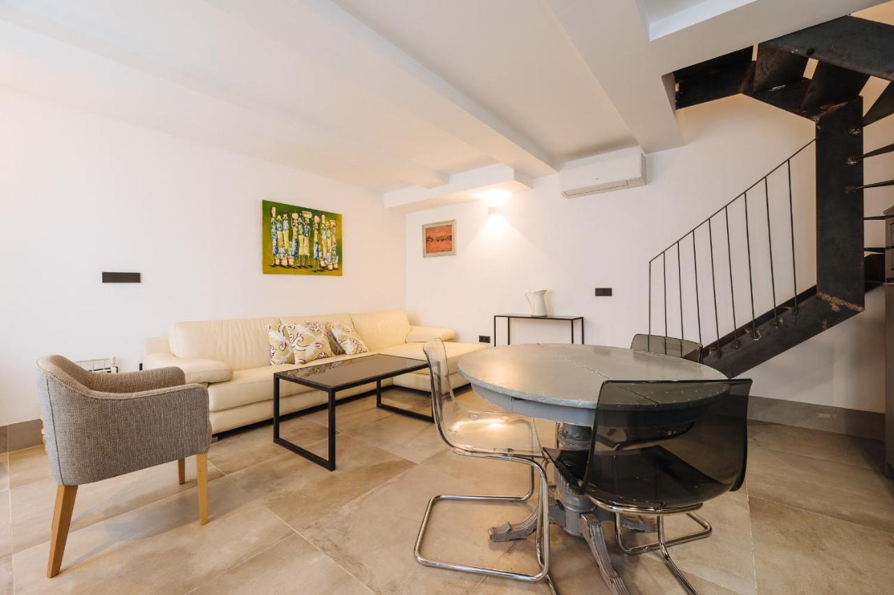 Apartamentos Montevideo 6 Sewilla Zewnętrze zdjęcie