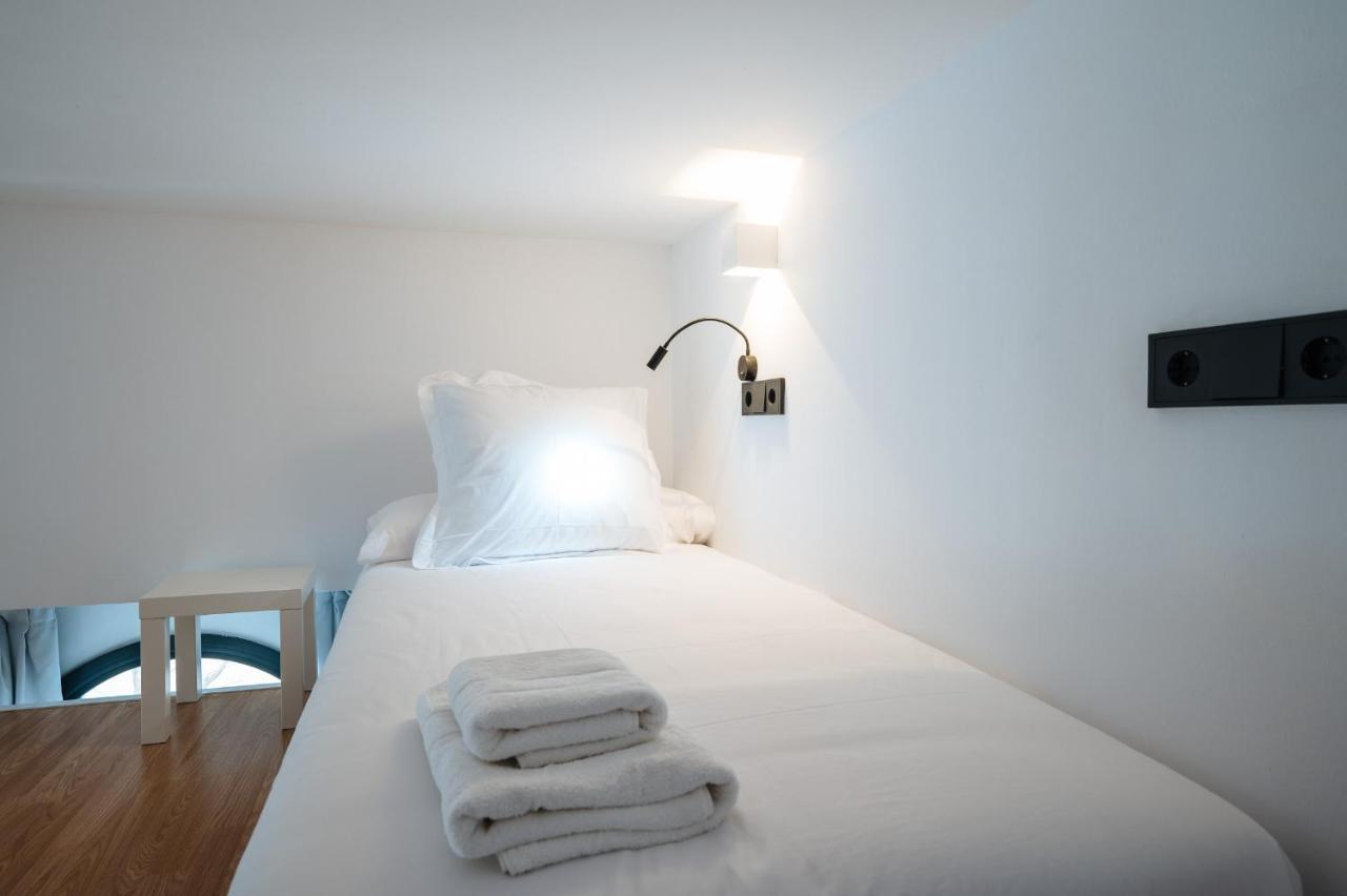 Apartamentos Montevideo 6 Sewilla Zewnętrze zdjęcie