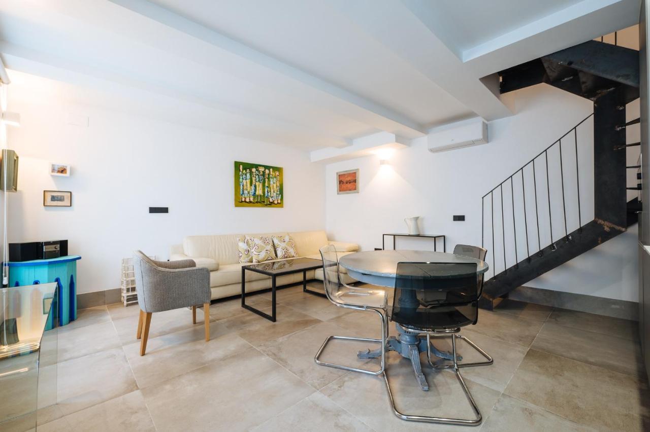 Apartamentos Montevideo 6 Sewilla Zewnętrze zdjęcie