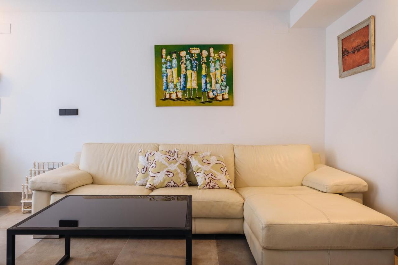 Apartamentos Montevideo 6 Sewilla Zewnętrze zdjęcie