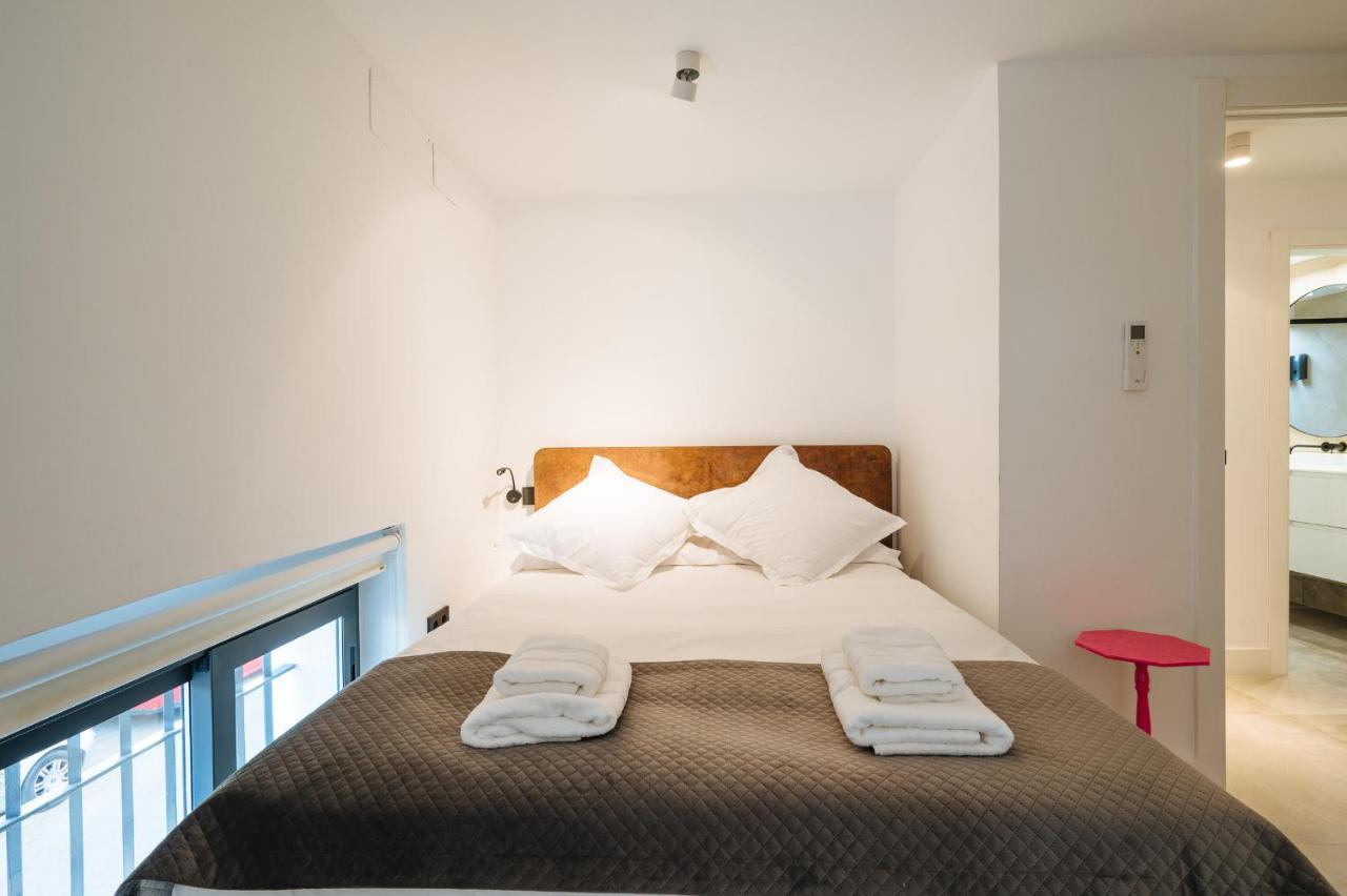 Apartamentos Montevideo 6 Sewilla Zewnętrze zdjęcie